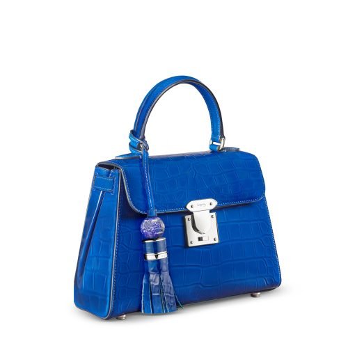 handbag product photo